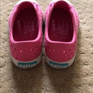 Native pink size 12